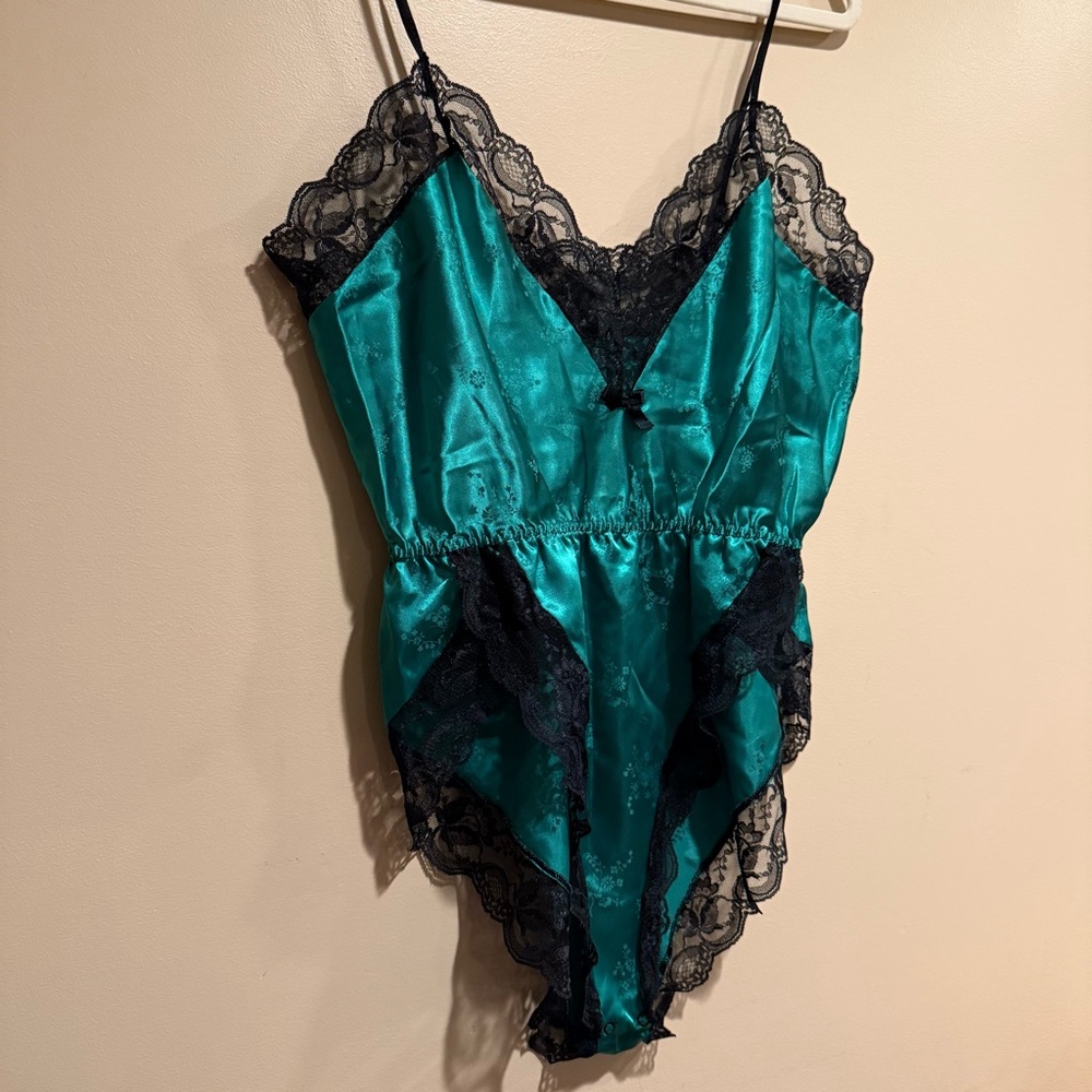 1970s Emerald Lingerie Bodysuit - Picture 3 of 7